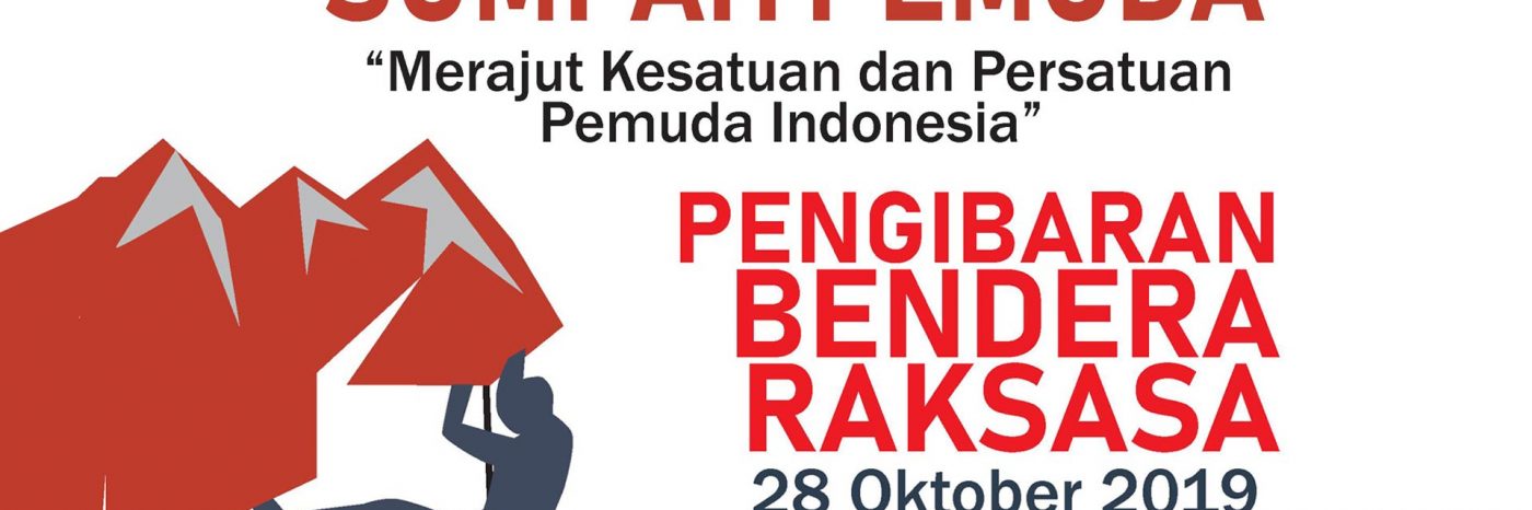 Peringati Hari Sumpah Pemuda, FPTI Ponorogo Kibarkan Bendera Raksasa di Tebing
