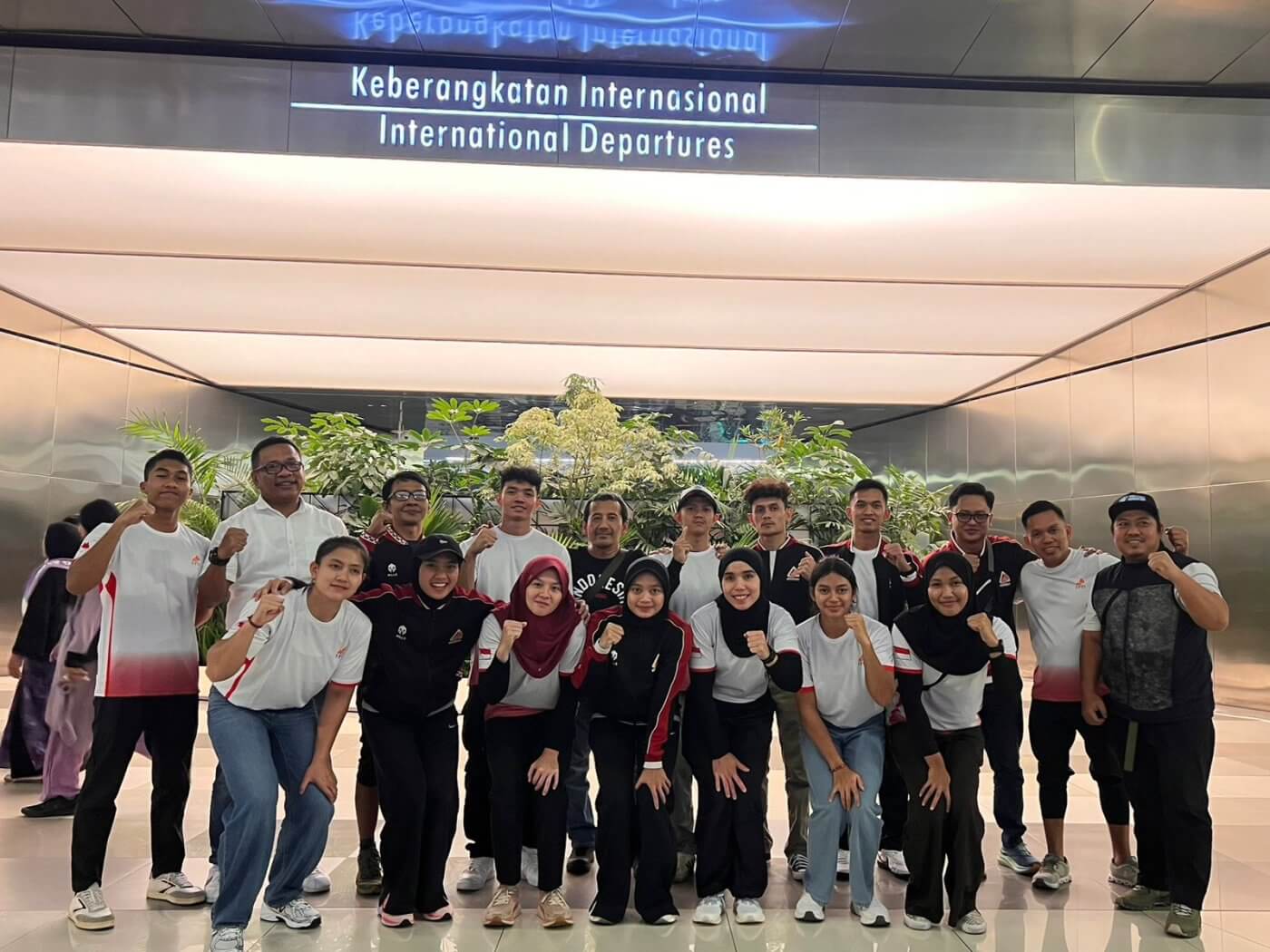 IFSC World Cup Krakow (Polandia) dan Chamonix (Prancis) 2025 | Keberangkatan ke IFSC World Cup Krakow (Polandia) dan Chamonix (Prancis). Keberangkatan ke IFSC World Cup Krakow (Polandia) dan Chamonix (Prancis).