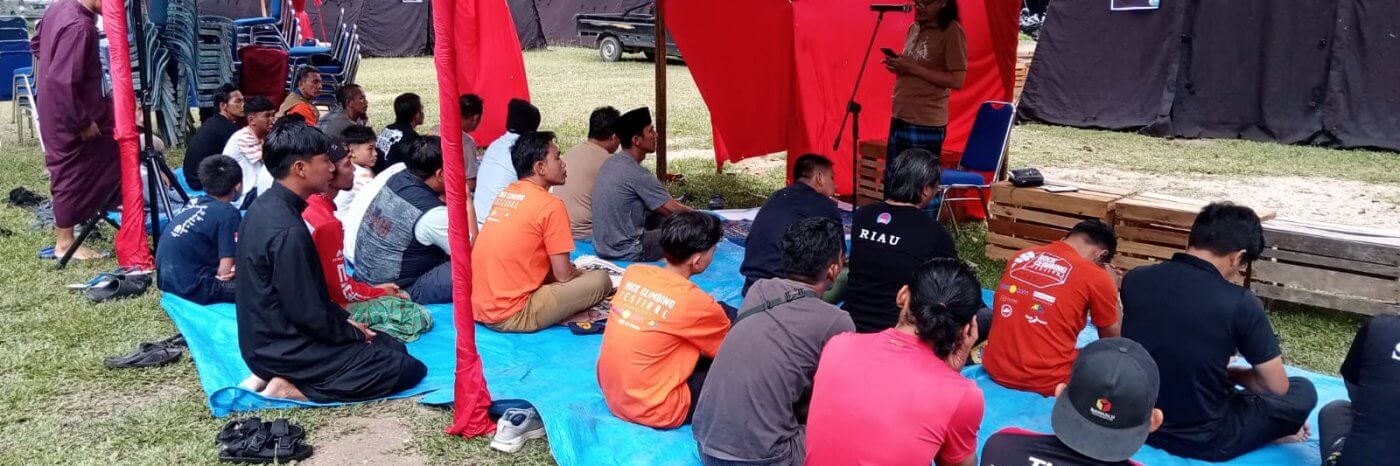 Gelar Sholat Jumat di Lembah Harau, Khotib Ingatkan Pemanjat Harus Menjaga Alam